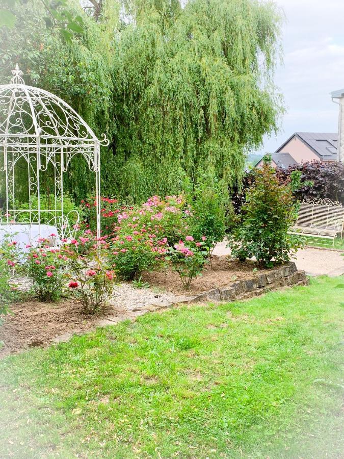 Isabelle'S Rosegarden Hotel Beckerich Екстериор снимка